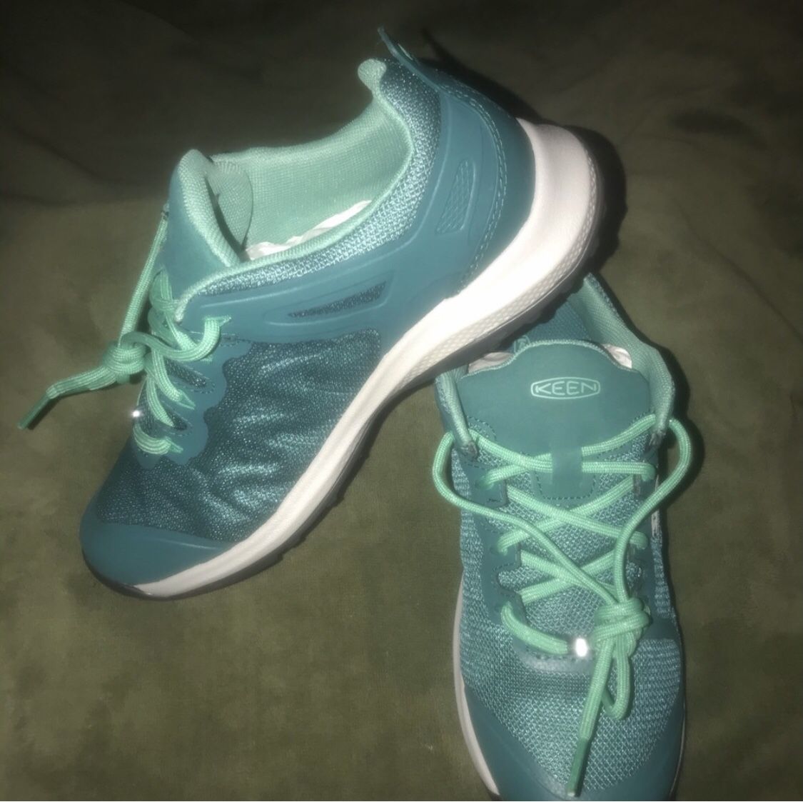 Keen Explore Vent Storm Marine Green US fem sz 6.5 / male sz 5 BRAND NEW