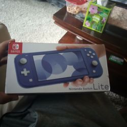 Brand NEW Nintendo Switch Lite