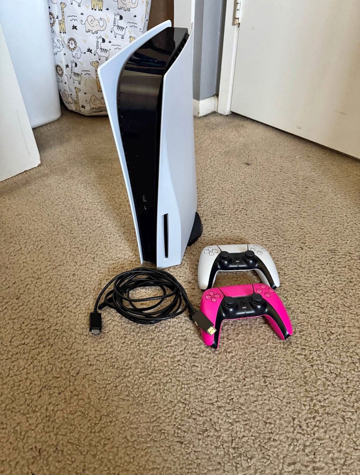 PS5 Disk Edition + 2 Controllers