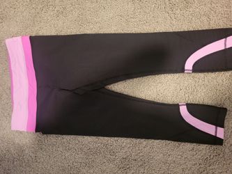 Lululemon Capri pants