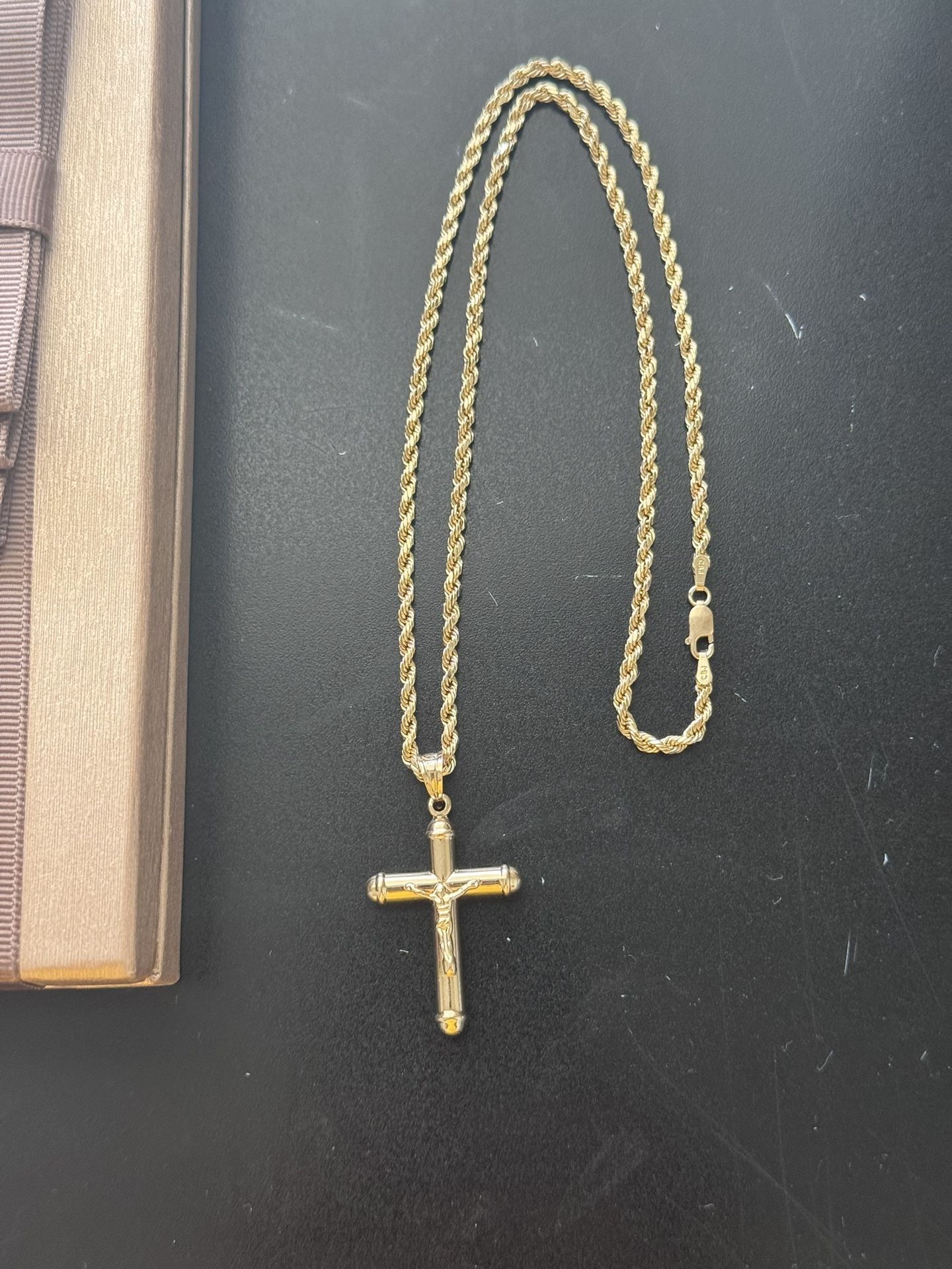 14KT Gold Rope Chain 20” + 14KT Gold Jesus Pendant