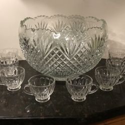 Vintage Pineapple DesignCut Glass Crystal Bowl/ 8 Cups