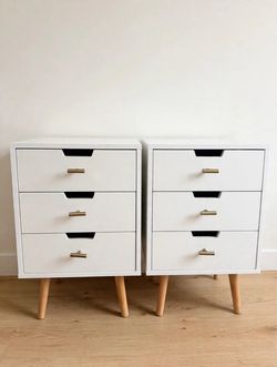 White 3-Drawer Nightstands