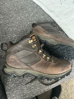 Men’s size 9 Timberland boots  used