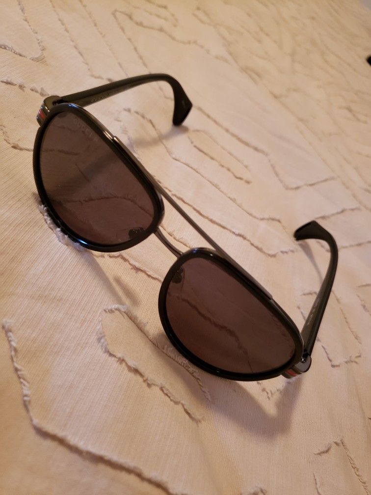 Gucci Sunglasses (Black)