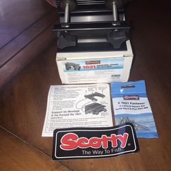 Scotty 1021 Portable Clamp On Bracket Brand New 