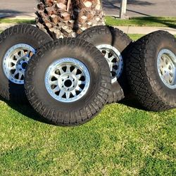 Method 101 Beadlock Machined - Raw With Nitto Ridge Grappler 37 in  Tires