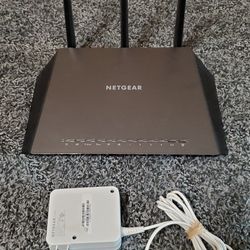 NETGEAR Nighthawk R7000 AC1900 Smart WiFi Router