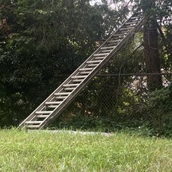32 Ft Aluminum Extension Ladder