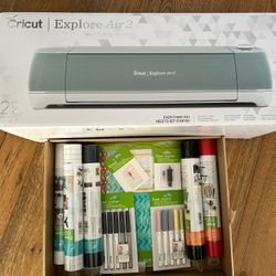 Cricut Air 2 With Accessories 