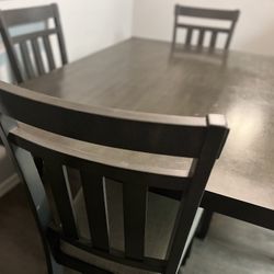 Urban Styles “Miami” Gray Dining Table + 4 Chairs 
