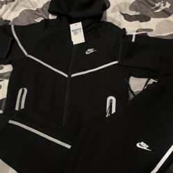 Nike Reflective Tech 