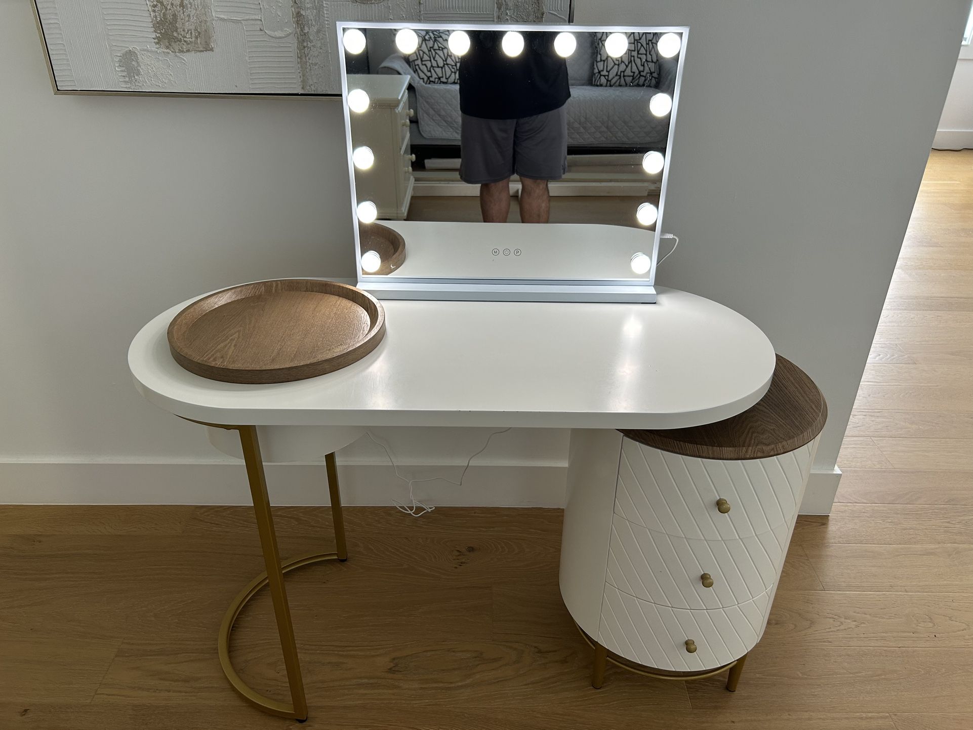 Make Up Vanity