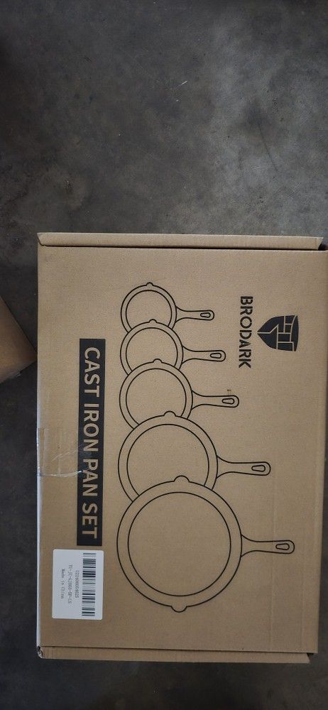 5 Piece Cast Iron Skillet Set