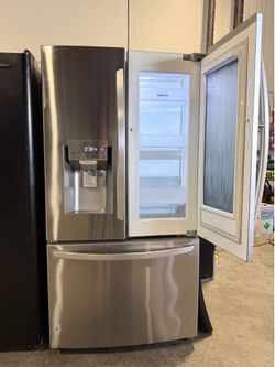 LG FRIDGE FRENCH DOOR WITH WATER DISPENSER AND SHOW CASE USED LIKE NEW