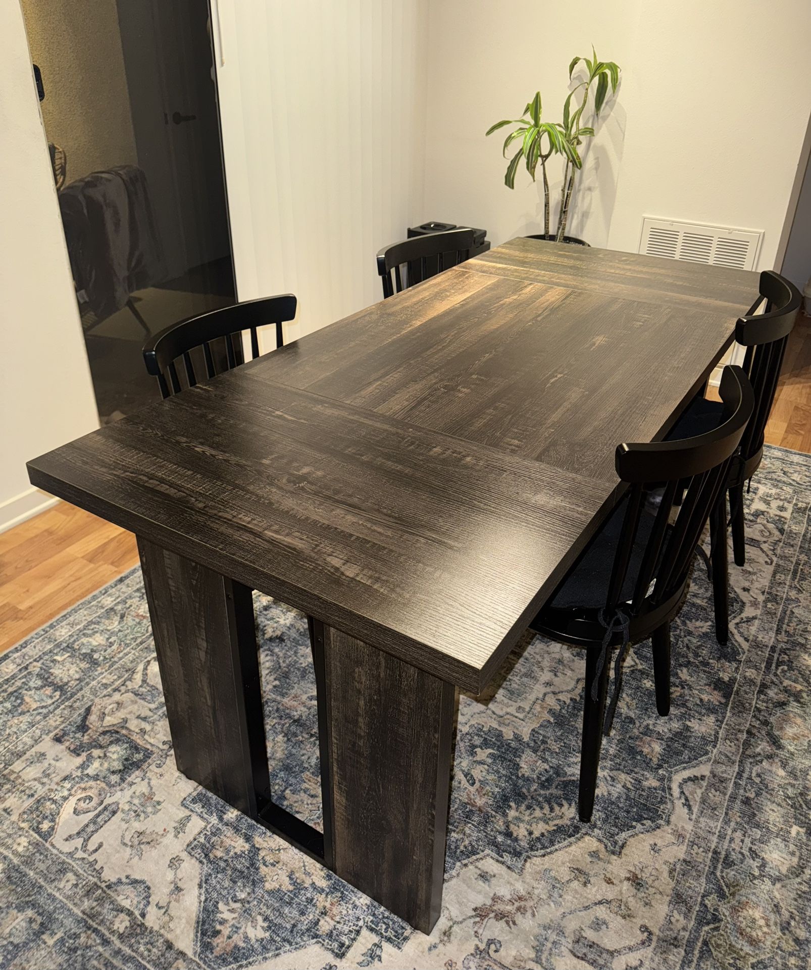 Dining Table And Set Of 4 Chairs