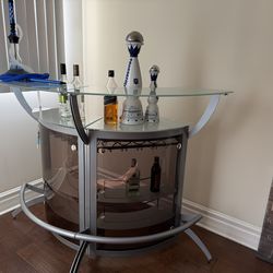 Glass Bar With 2 Stools