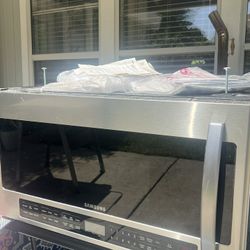 Range Microwave Hood
