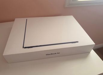 MacBook Air 1 TB storage, M5 chip, 16 GB memmory