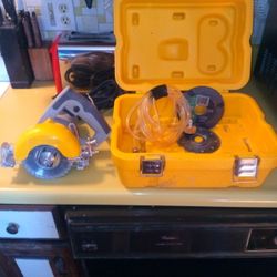 WORKFORCE TILE SAW W/ 3 BLADES