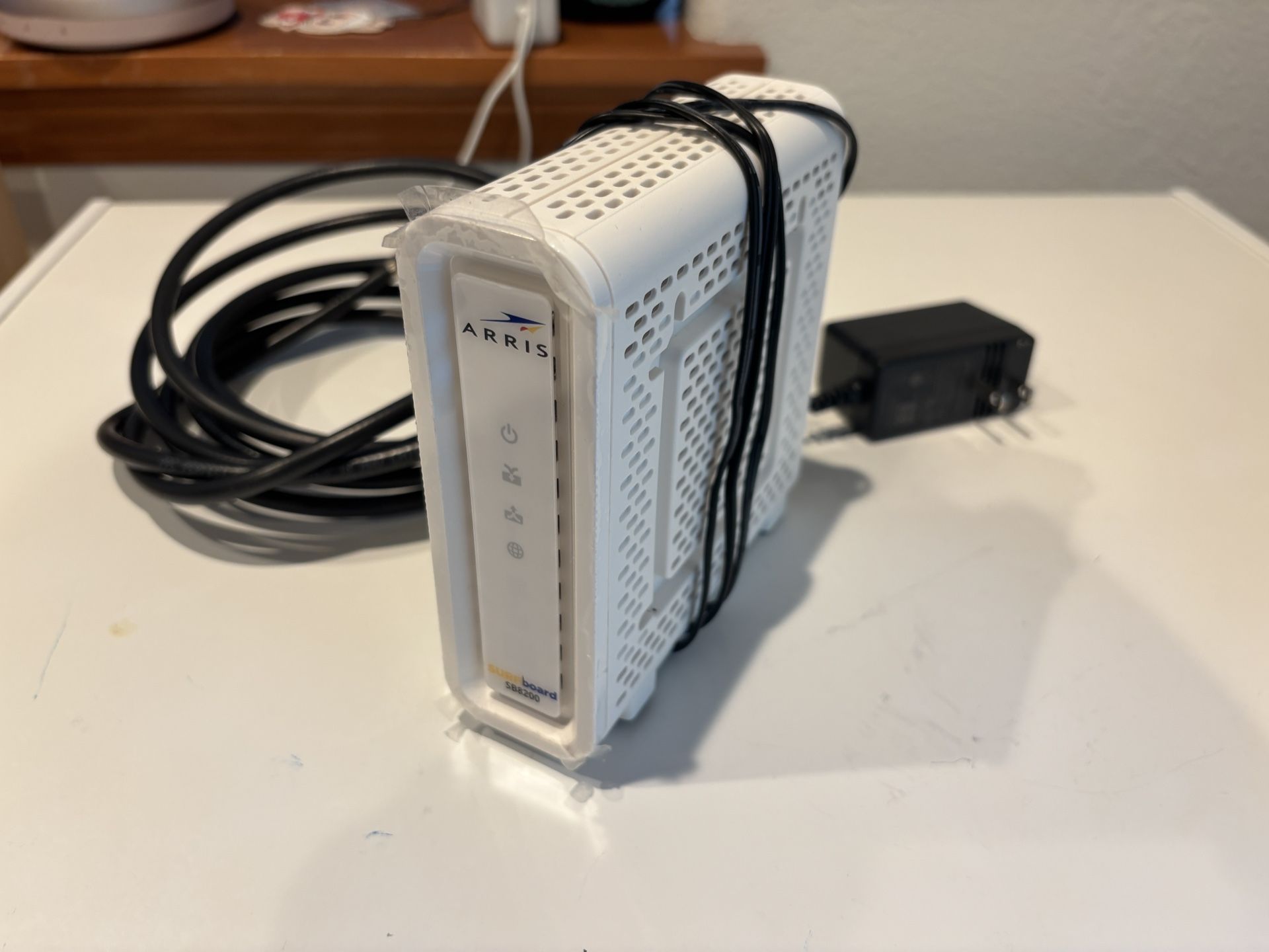 Arris SB8200 Cable Modem