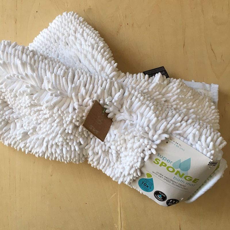 Bed Bath and Beyond Super Sponge White Bath Mat