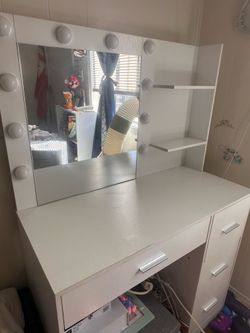 Vanity mirror  white