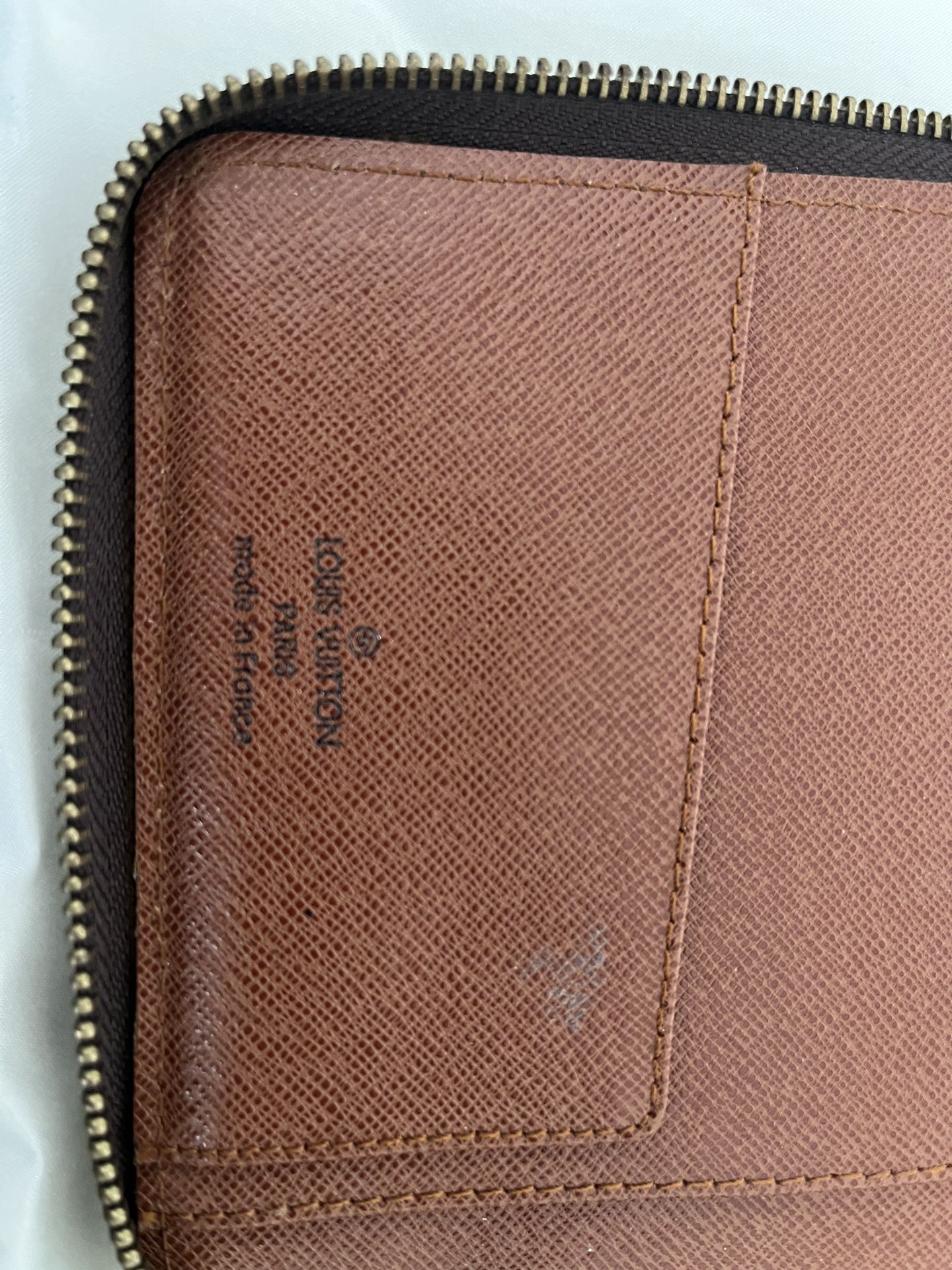 Louis Vuitton Monogram Porte Tresor Etui Papiers Trifold Wallet for Sale in  Norcross, GA - OfferUp