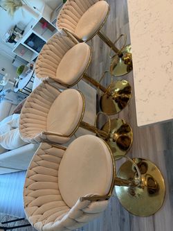 Set of 4 Velvet Bar Stools with Gold Base