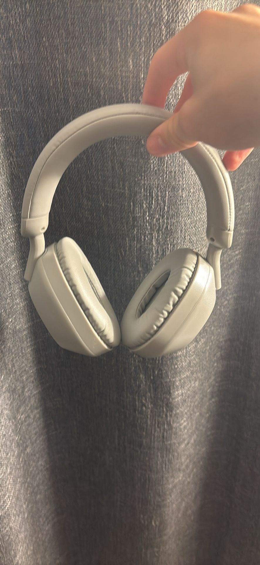 Premium Wireless OverEar Headphones XM5 Style Design ANC Bluetooth Long Battery Life.   