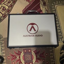 Austrian Audio OC18 Cardioid Condenser Microphone Studio Set