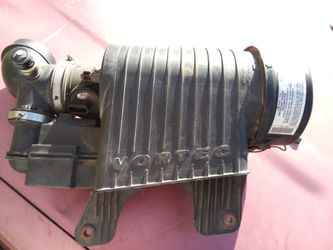Chevrolet Express 1500 Air Filter Box And Housing