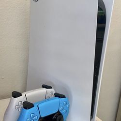 PS5 God of War with Charging Station 