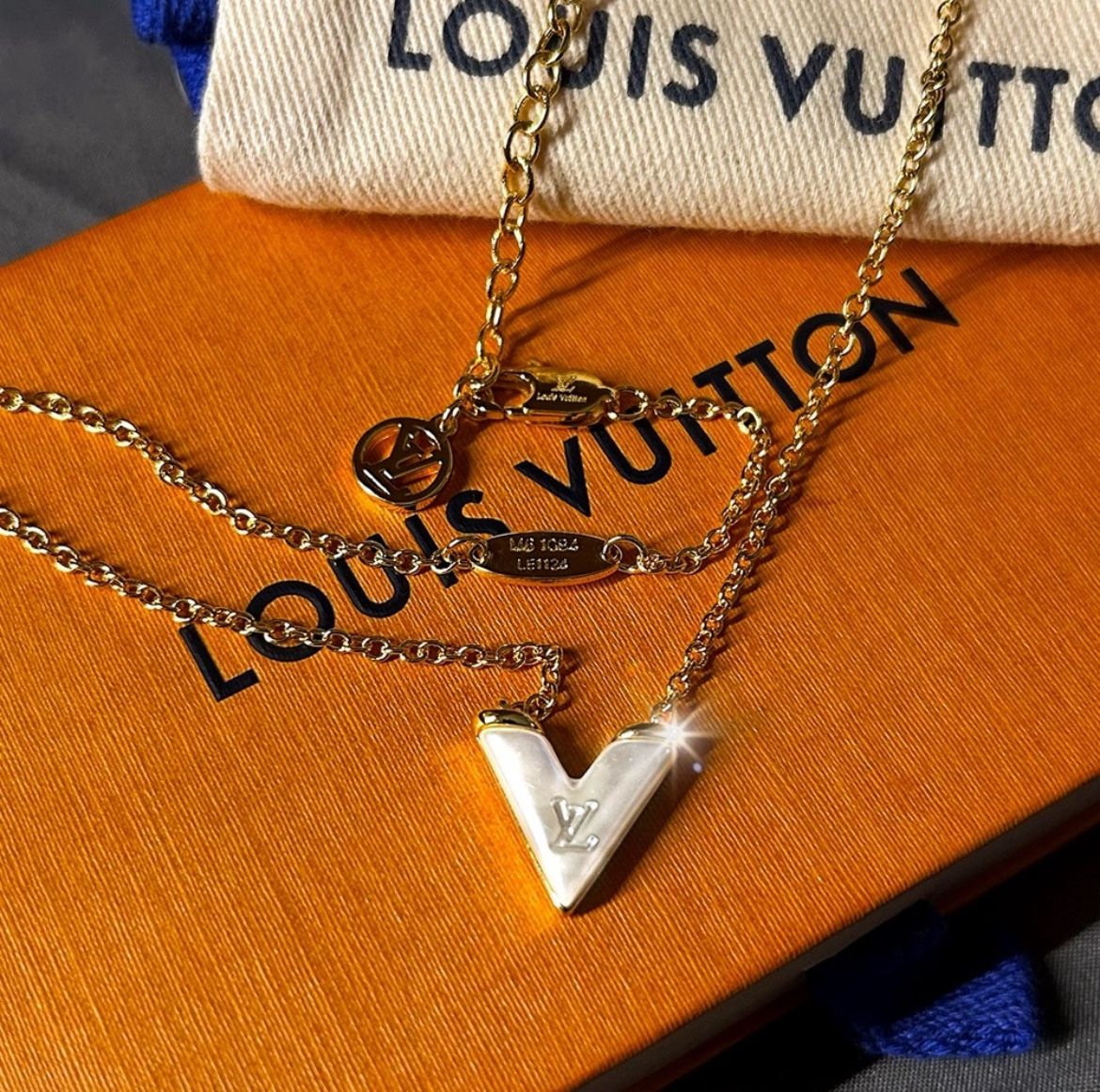 Authentic Louis Vuitton Resin Essential V Pendant Necklace