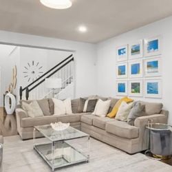 Gray Broyhill Sectional Sofa (2-Piece) – Like New – Moving Sale