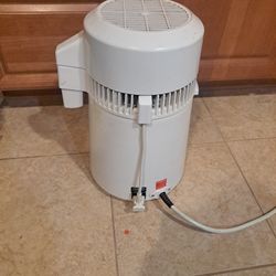 Water Distiller With Stainless Steel Vessel