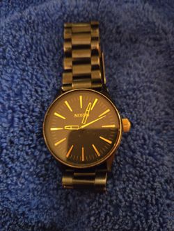 Nixon watch