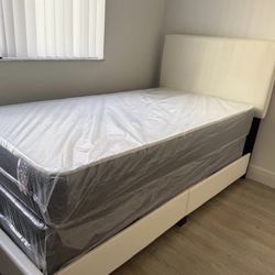 Twin mattress and box spring set (2pc - new) 