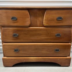 Beautiful Vintage Solid Wood 4 Draw Dresser