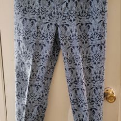 Chico’s So Slimming Pants, Paisley Print, Blues & White. Chico’s size 1R Small