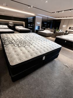 Queen size mattress pillow top 12”.    New mattress in a plastic sealed.     We offer same day delivery
