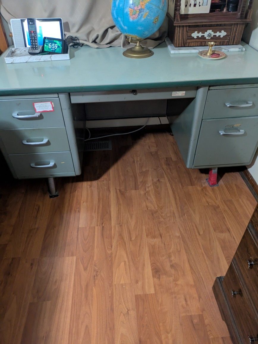 Metal Office Table