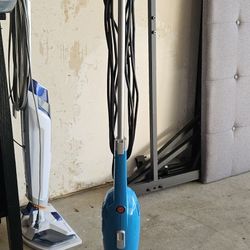 Small Lightweight Vacuum