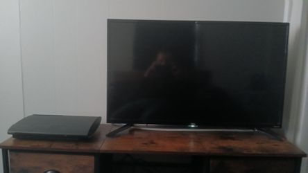 Flat Screen LED TV/ Playstation 3 bundle