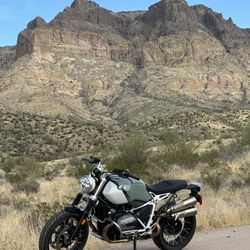 BMW R NINE T SCRAMBLER 23