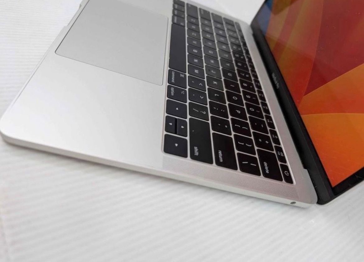 MacBook Pro 2020 512GB i5