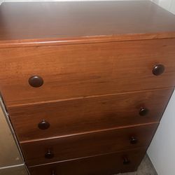 4 pc queen bedroom set