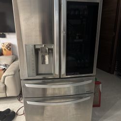 LG Refrigerator, Works Great, Still Has Warranty