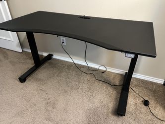 Adjustable Table With Casters