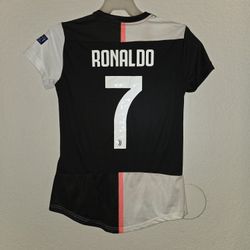 Adidas Womans Juventus CR7 Size Large No Trade